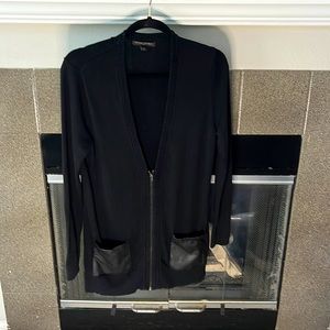 Banana Republic oversized sweater - size small. Faux leather pockets!